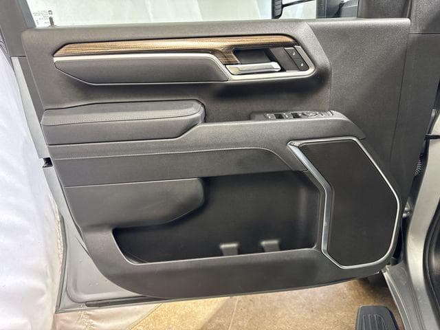2025 Chevrolet Silverado 2500HD LT image 21