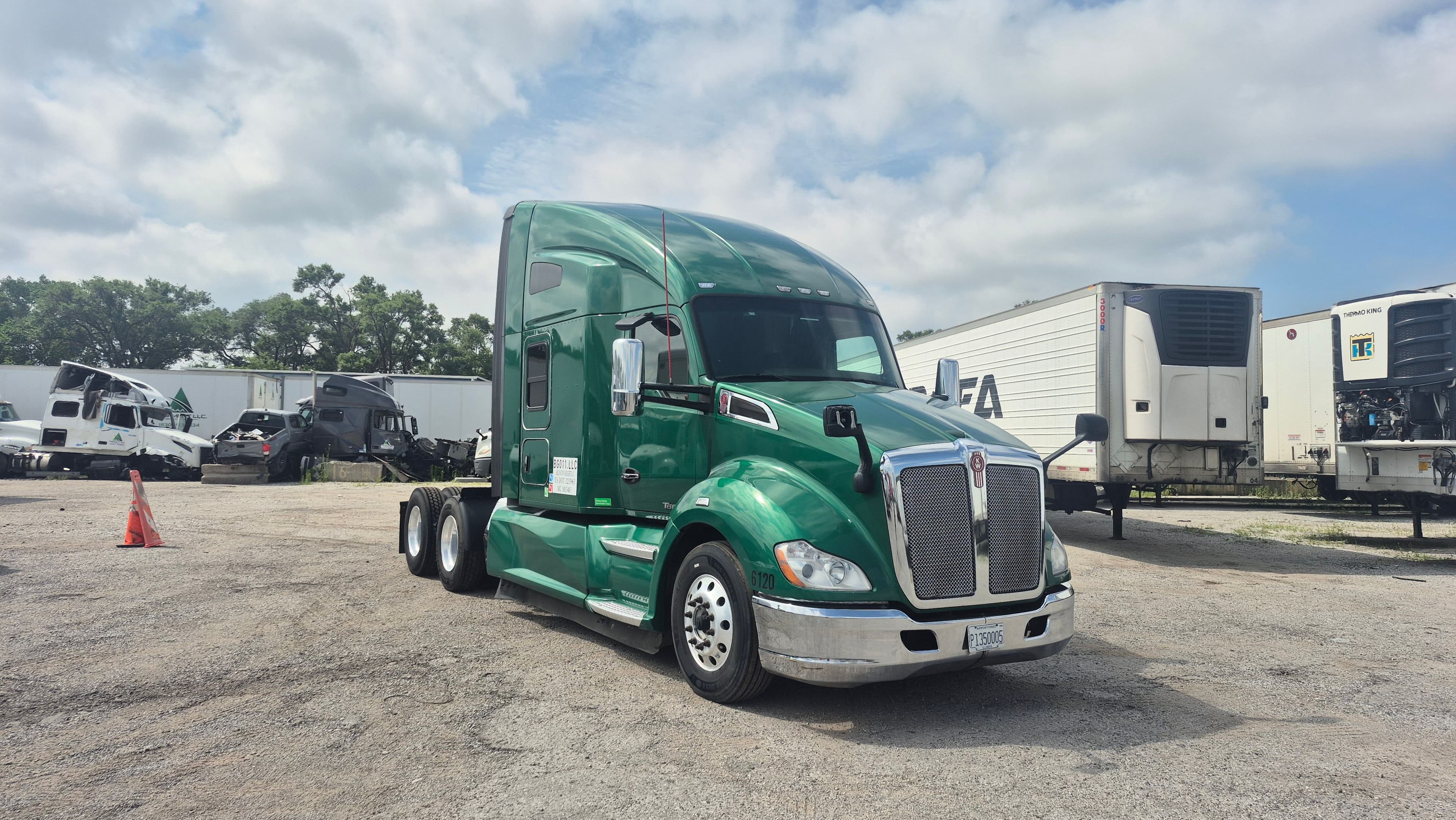 2019 Kenworth T680 image 13