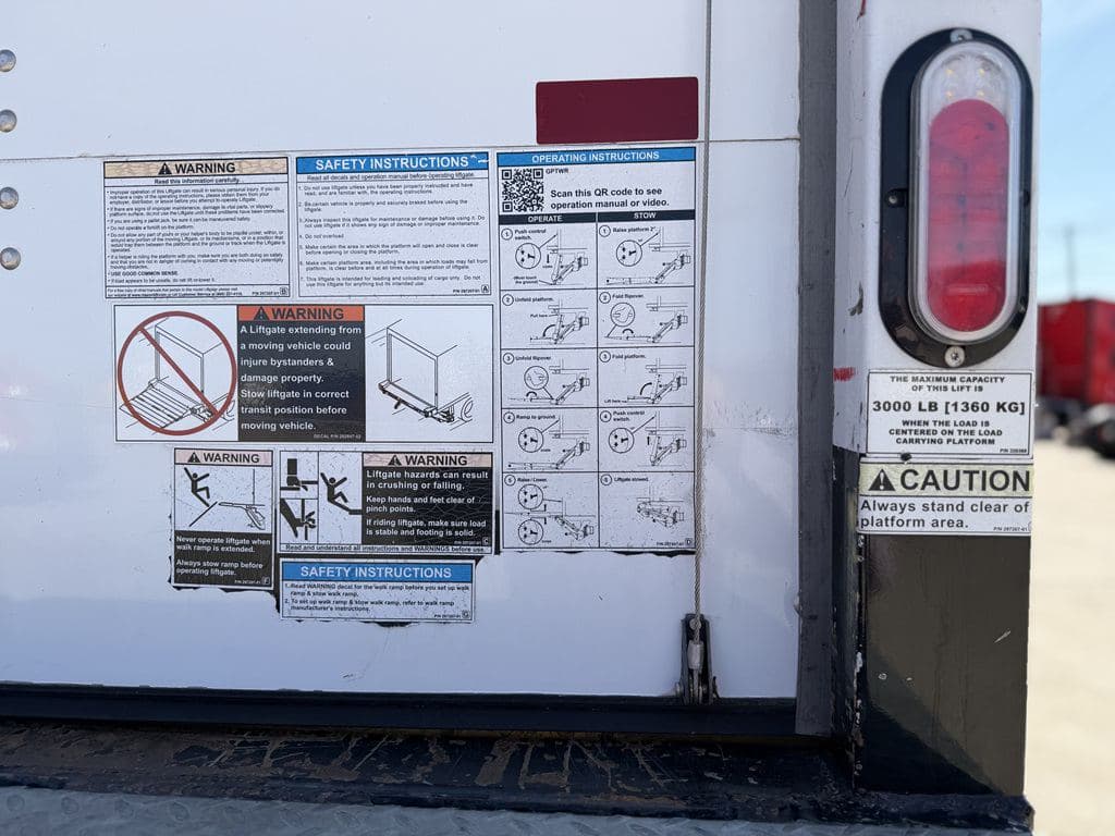Used 2024 KENWORTH T280 image 2