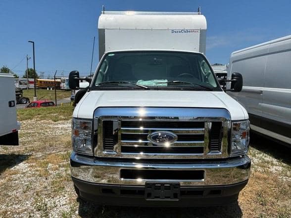 2024 Ford E350 image 7