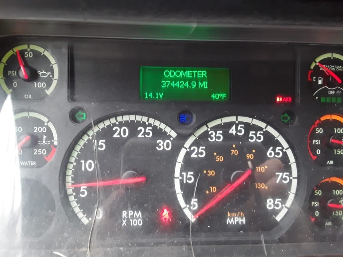 Used 2019 FREIGHTLINER Conventional - Day Cab - CASCADIA 125 For Sale image 8