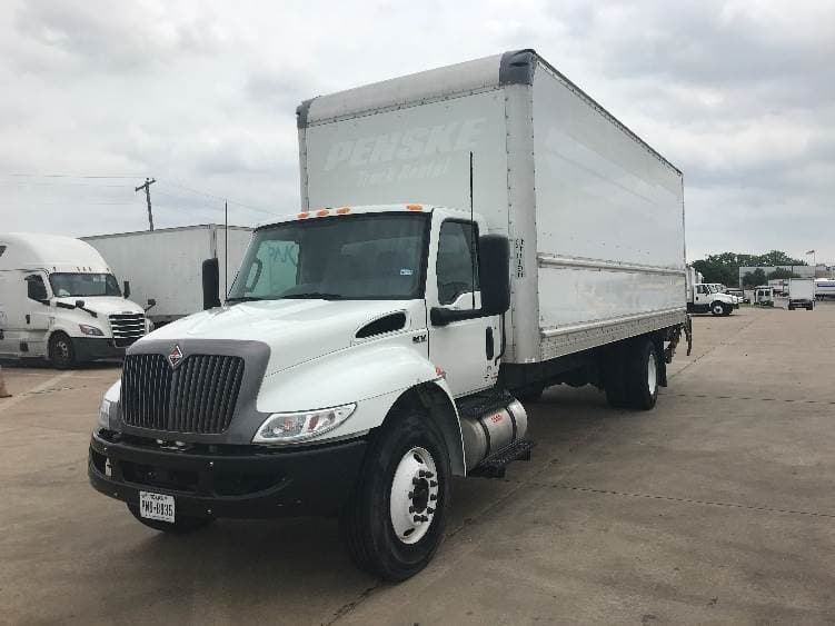 2022 International MV607 Box Truck - 220HP, 6 Speed Automatic, Roll up Door image 3