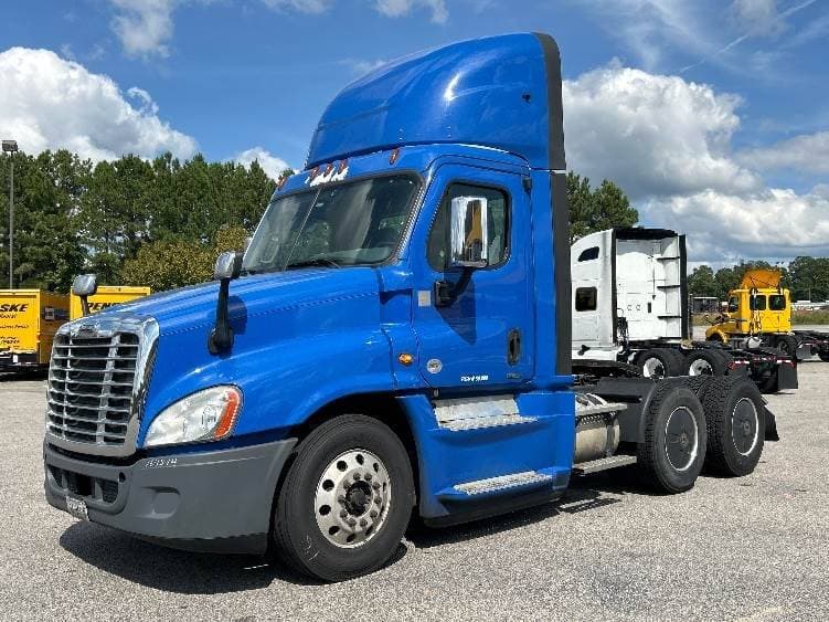 2018 Freightliner Cascadia image 9