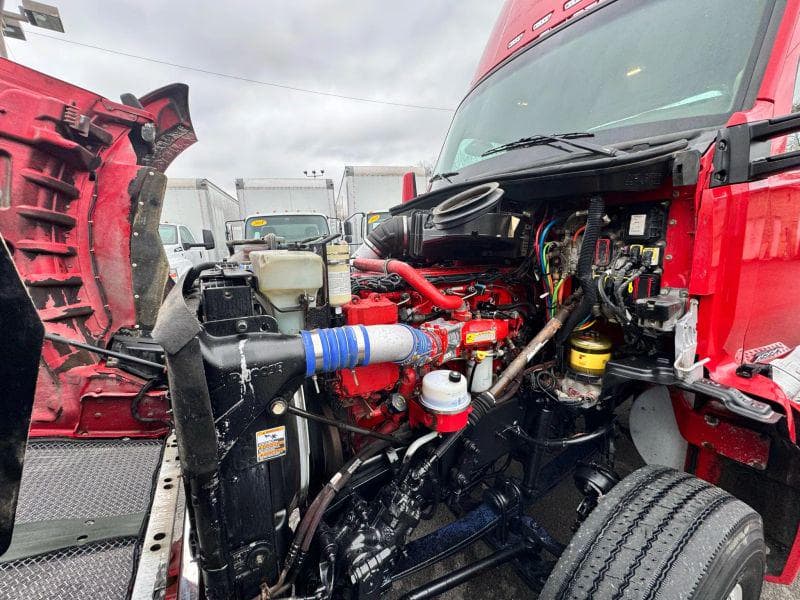 2015 Kenworth T880 image 20