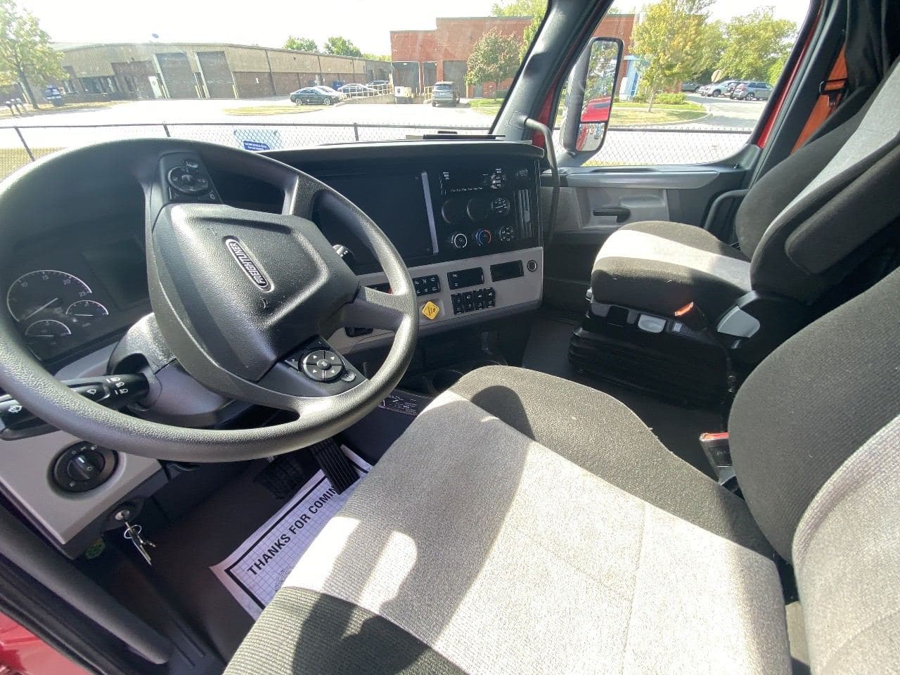 2021 Freightliner Cascadia image 8