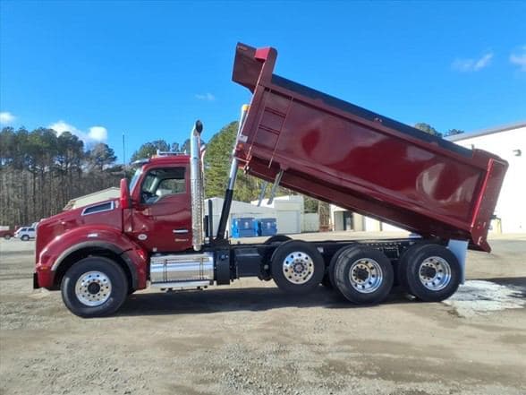 2025 Kenworth T880 image 5