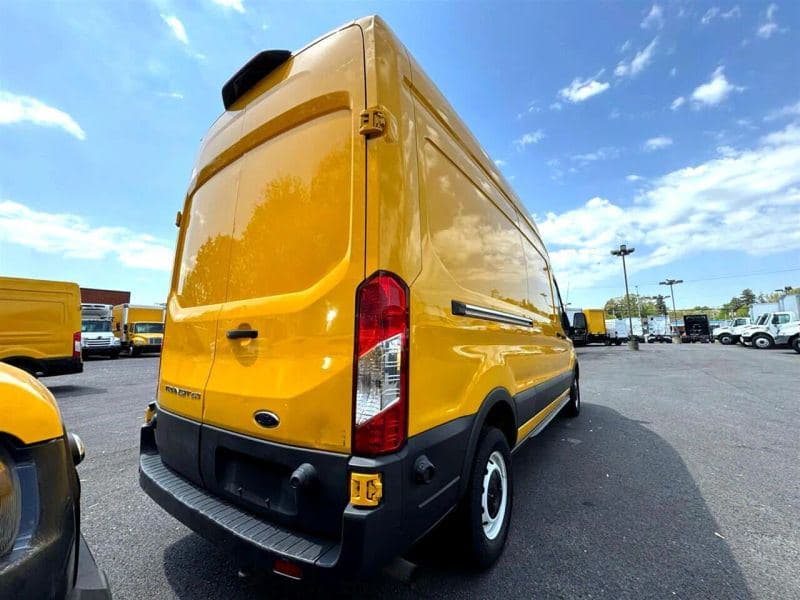 2020 Ford CF8000 image 7