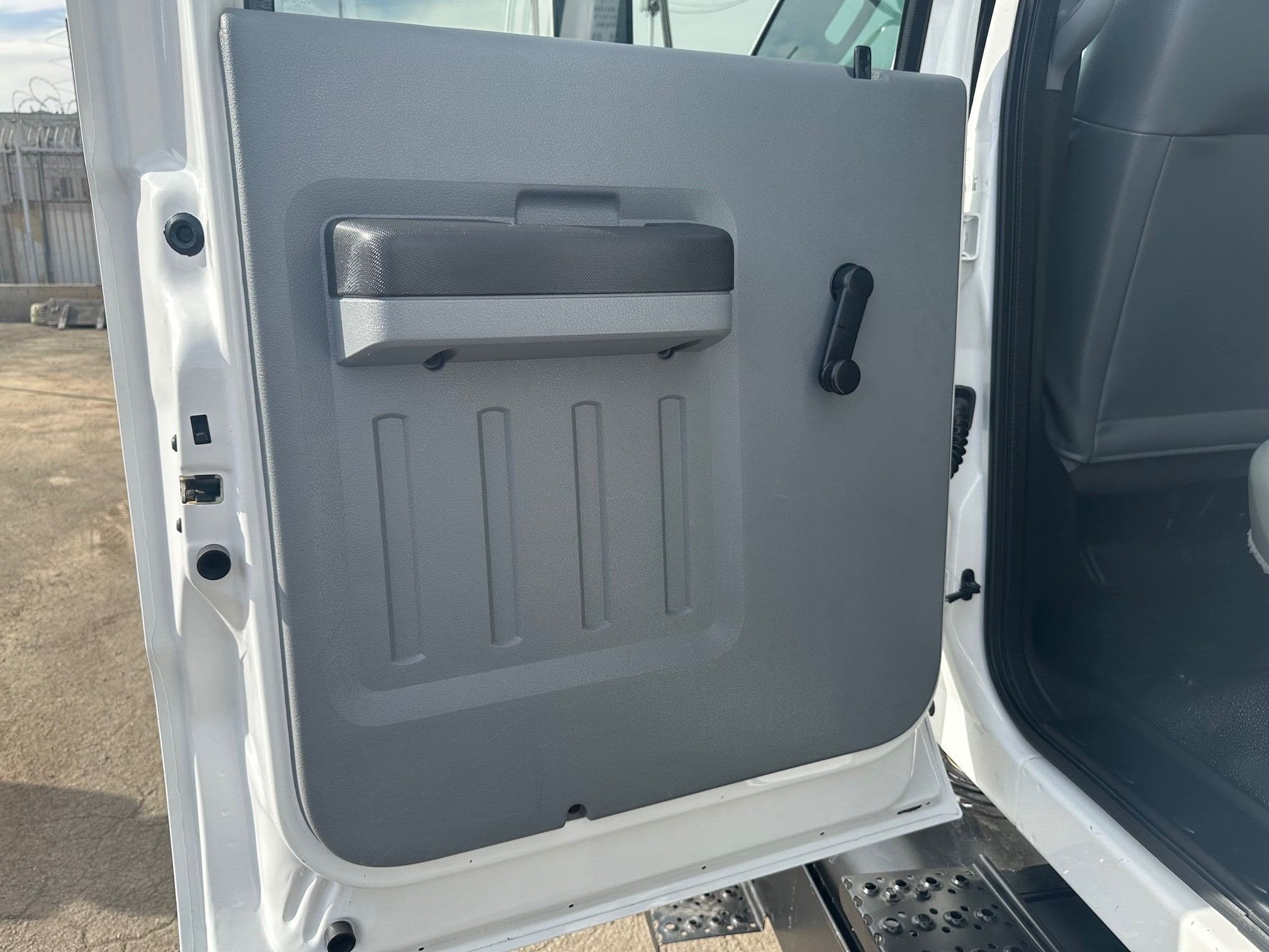2015 FORD F650 SD Crew Cab Chipper Dump 13409 image 20