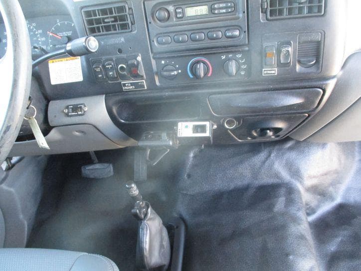 2008 Ford F-750 CHIPPER DUMP BUCKET BOOM TRUCK image 16