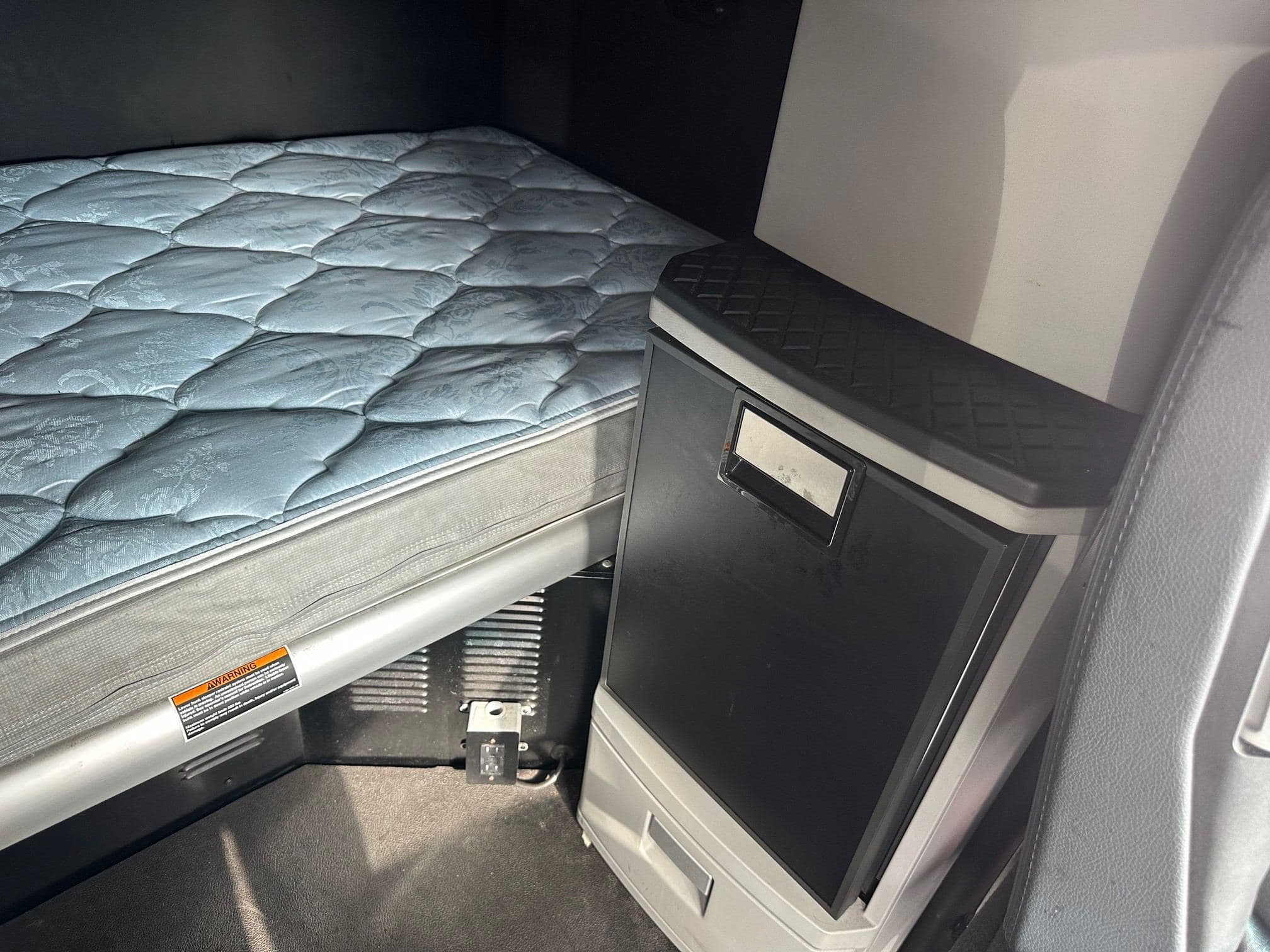 2023 Kenworth T680 image 4