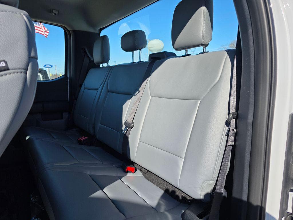 2026 Ford F-550SD XL Service Utility Body image 30