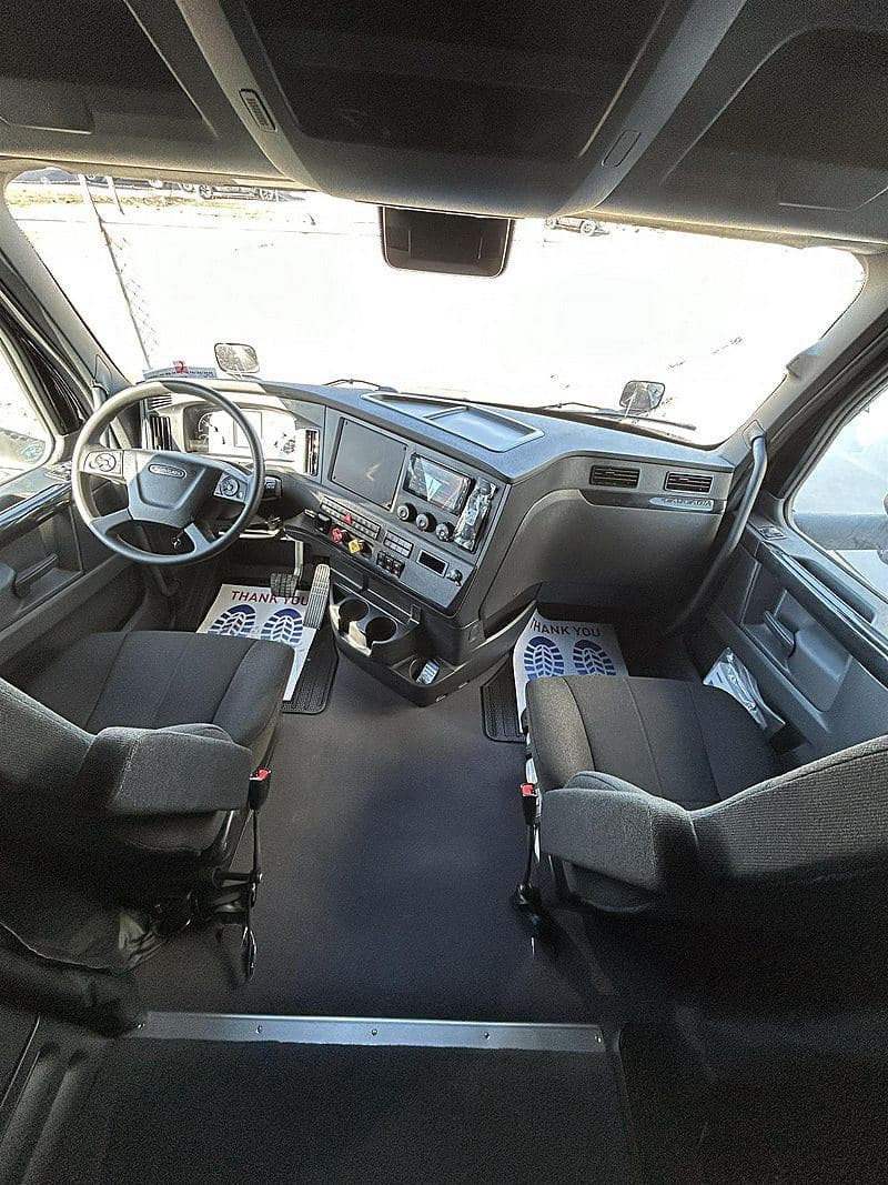2026 Freightliner Cascadia 126 image 5