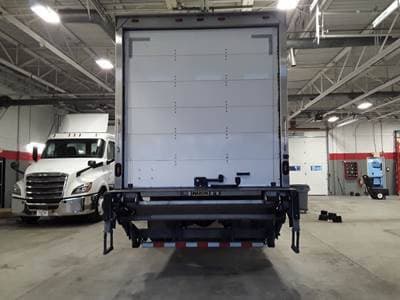 2020 Freightliner M2 image 5