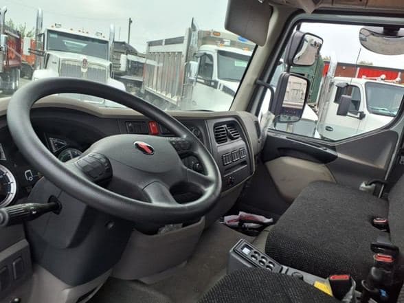 2026 Kenworth K270E image 13