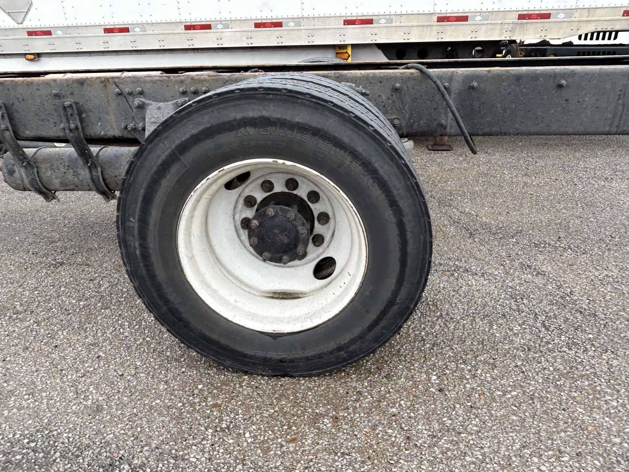 2018 Freightliner M2 image 6