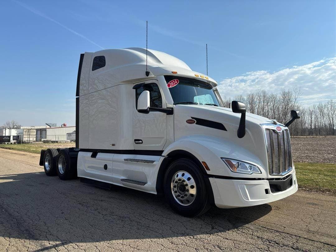 2024 Peterbilt 579 image 6