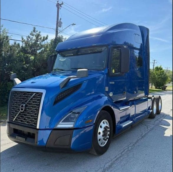 2021 Volvo VNL image 2
