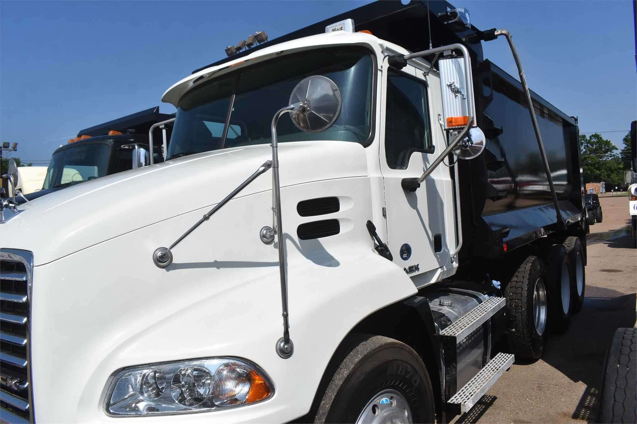 2017 Mack CXU613 Pinnacle image 3