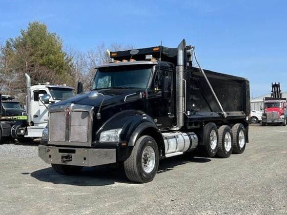2021 Kenworth T880 image 1