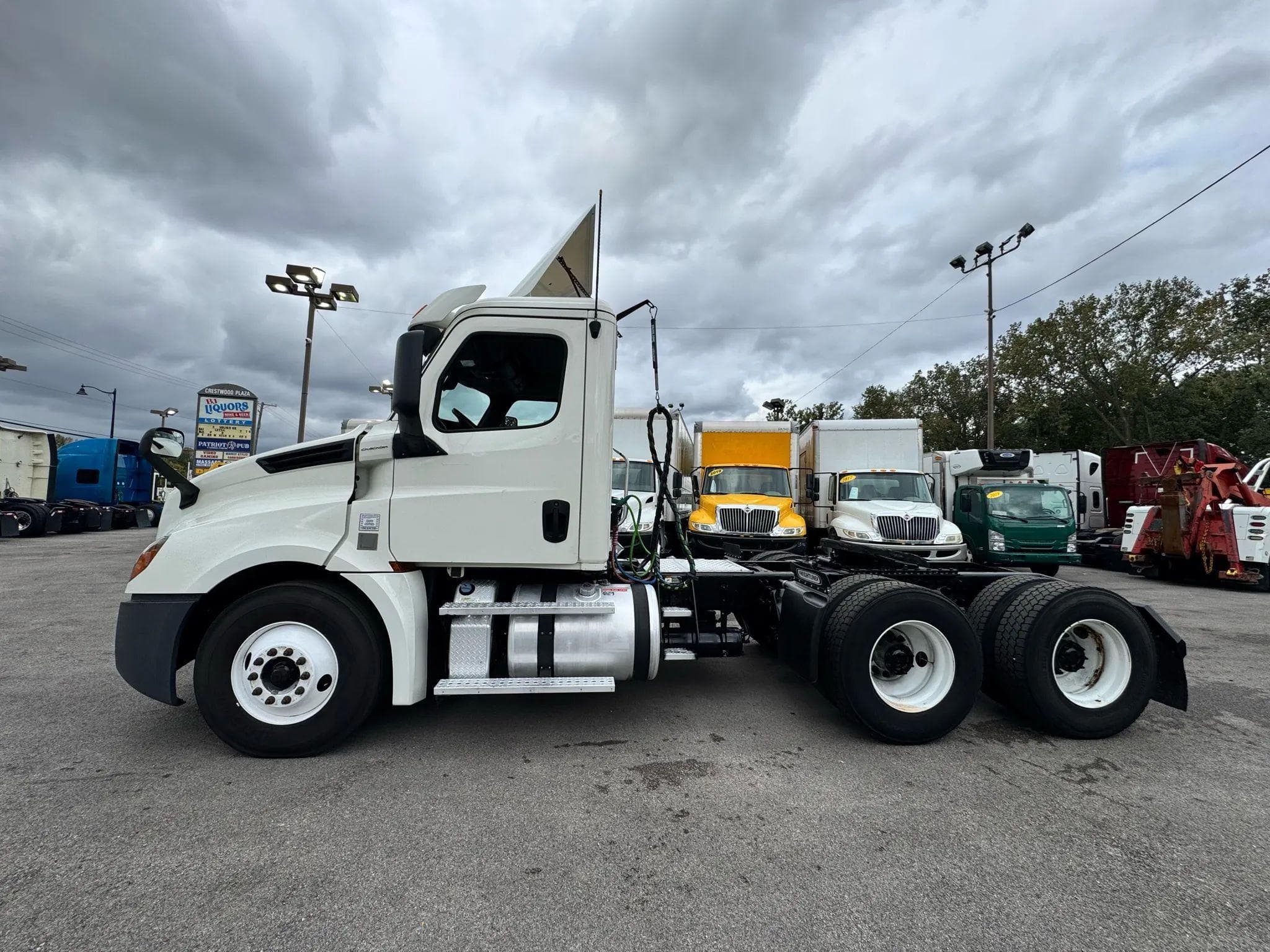 2018 Freightliner Cascadia image 5