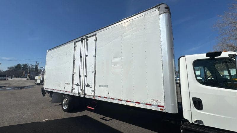 2017 Freightliner Cascadia 125 image 4