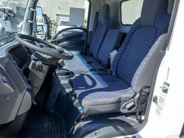 2025 Chevrolet 5500 XG LCF Gas Base image 9