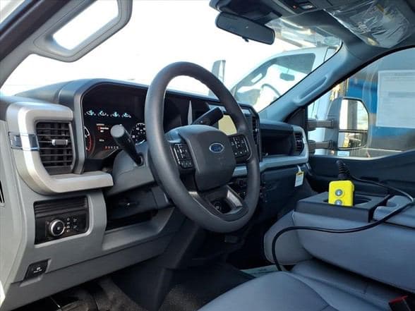2026 Ford F550 image 10