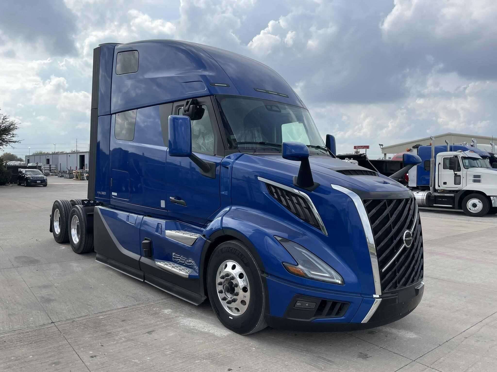 2026 Volvo NEW VNL image 3