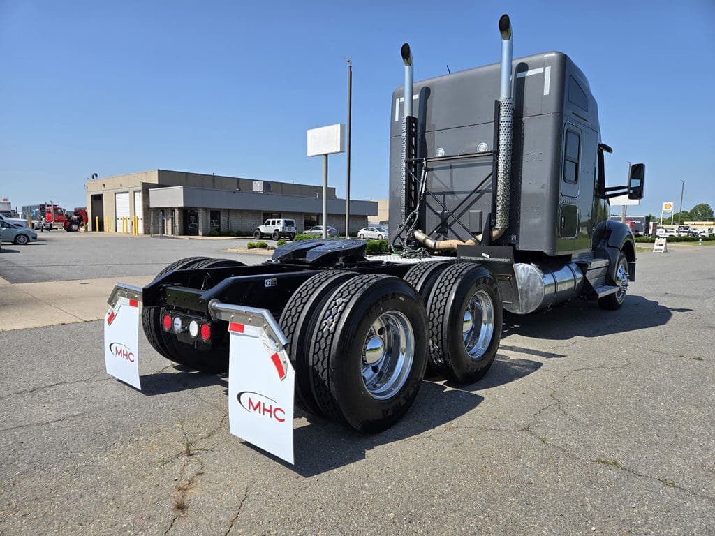Used 2022 KENWORTH T880 image 21