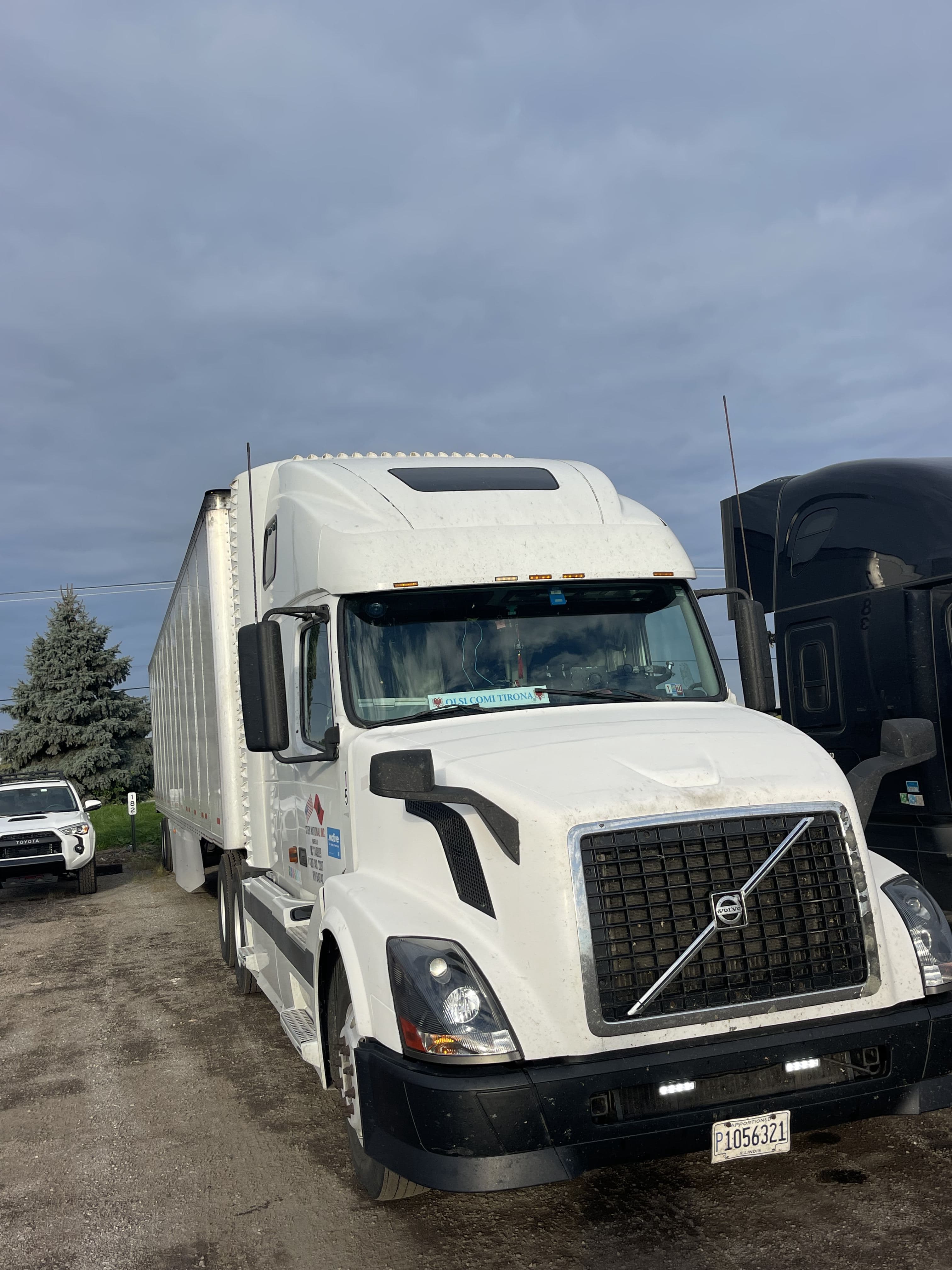 2006 Volvo VNL670 image 3