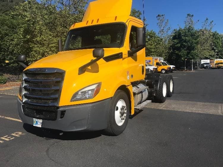 2019 Freightliner Cascadia image 3