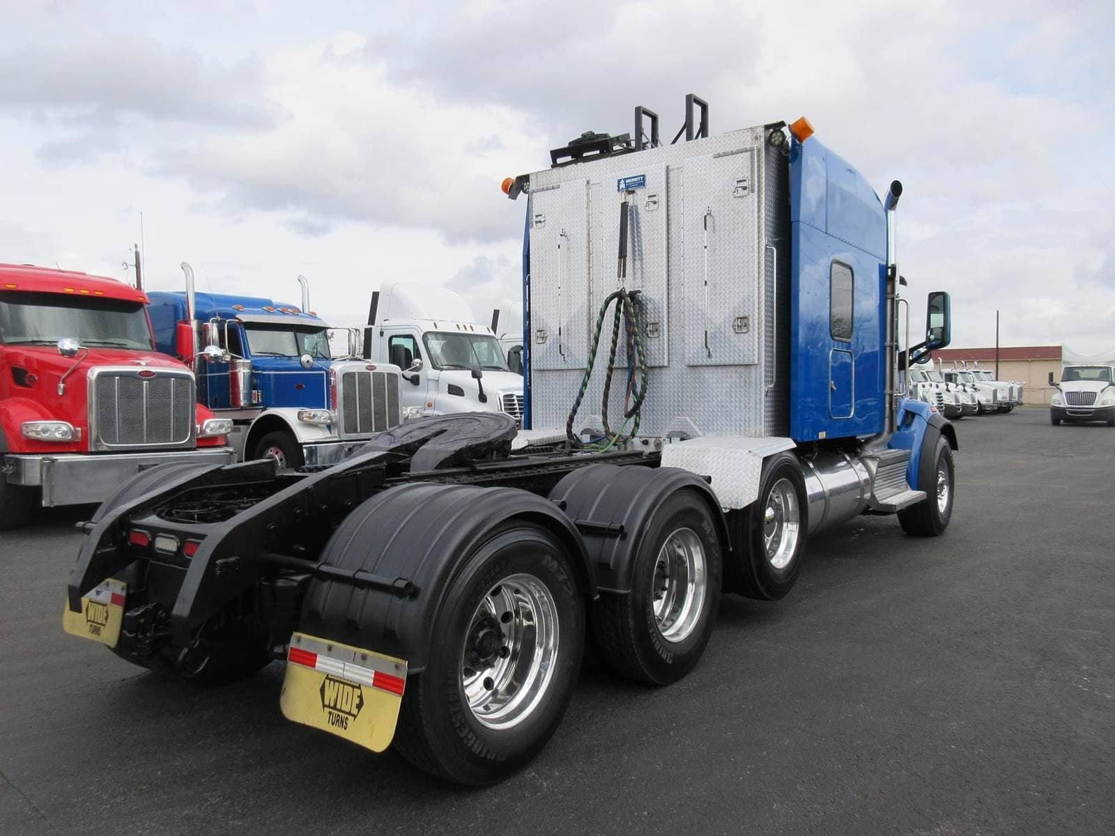 2020 Peterbilt 567 image 4