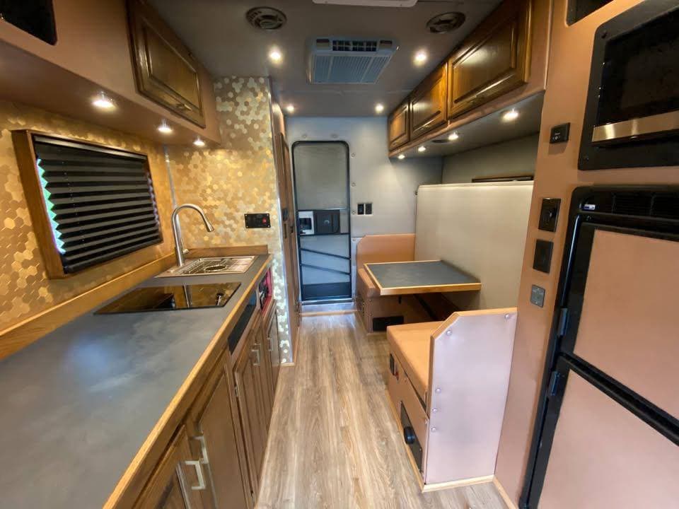 2022 Freightliner Cascadia image 18