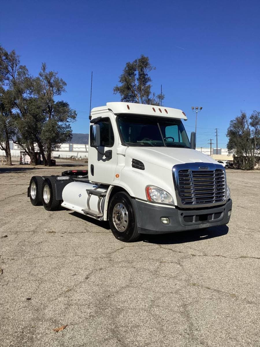 2018 Freightliner Cascadia image 4