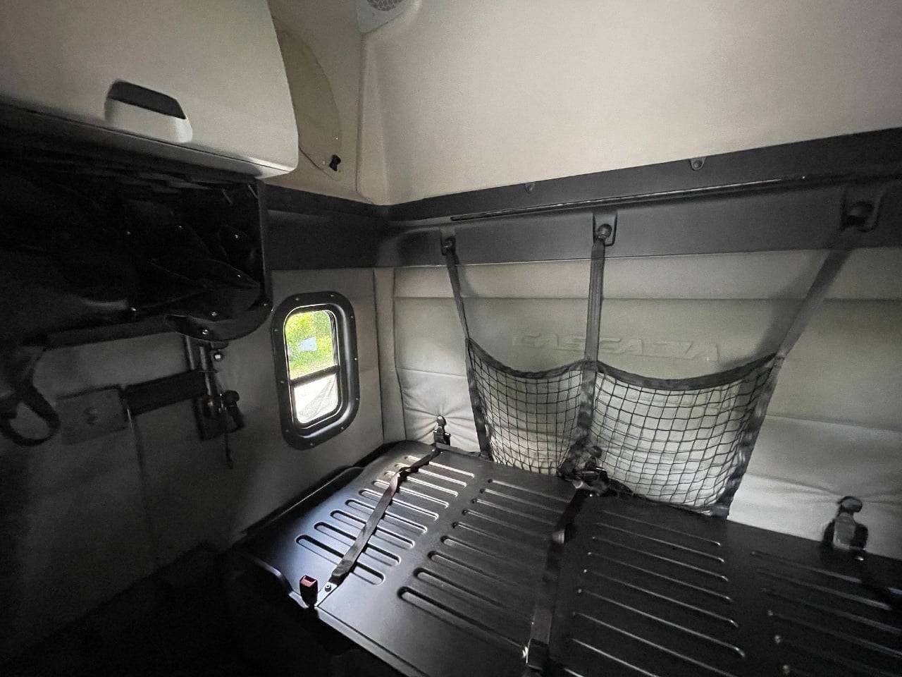 2020 Freightliner Cascadia 126 image 24