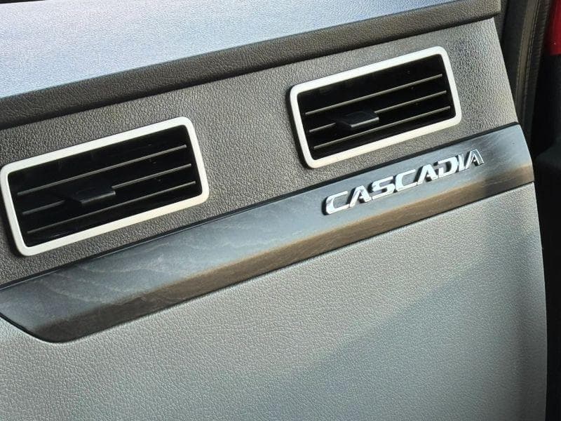 2023 Freightliner Cascadia image 14