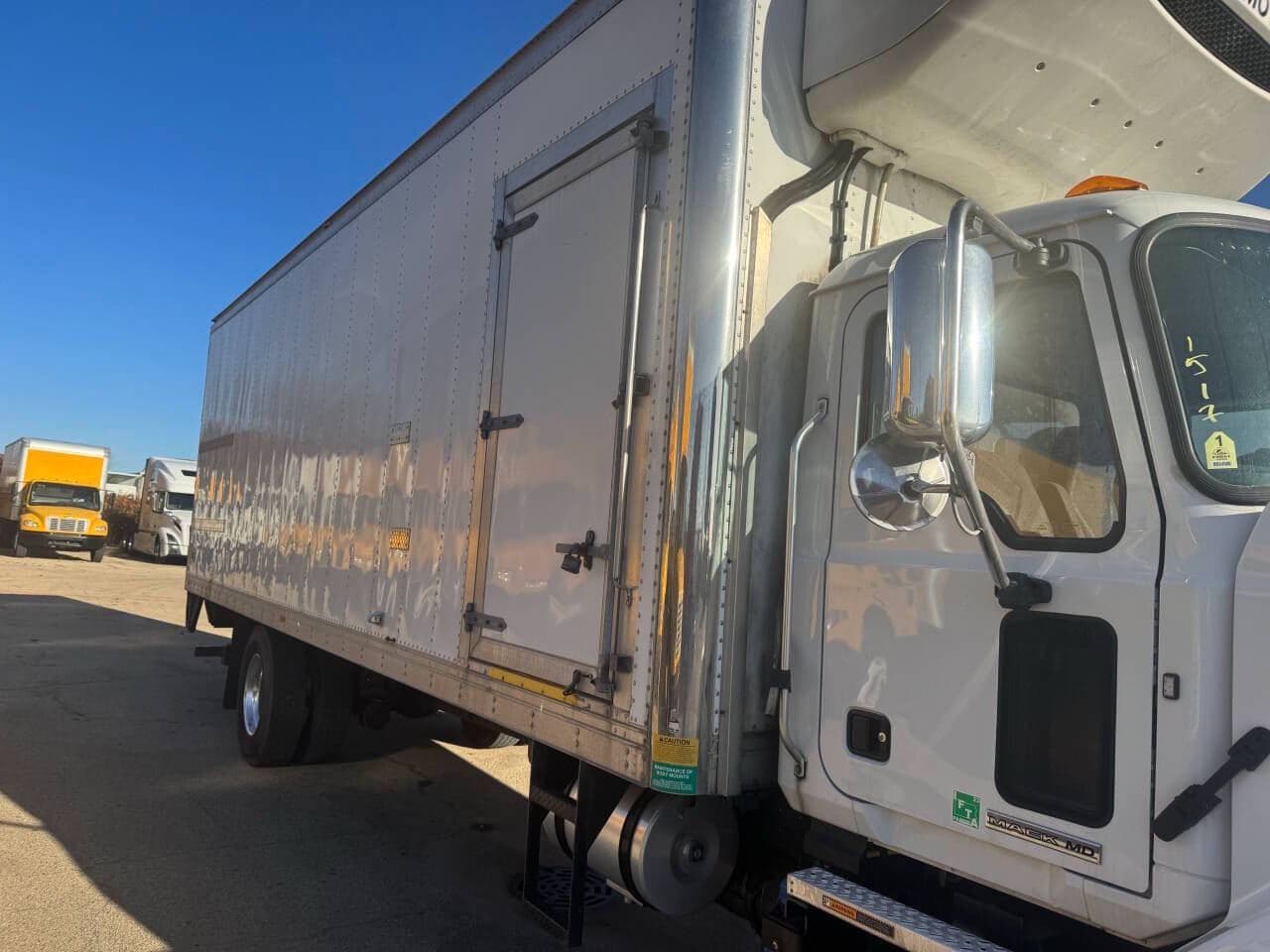 2021 Mack MD6 image 8