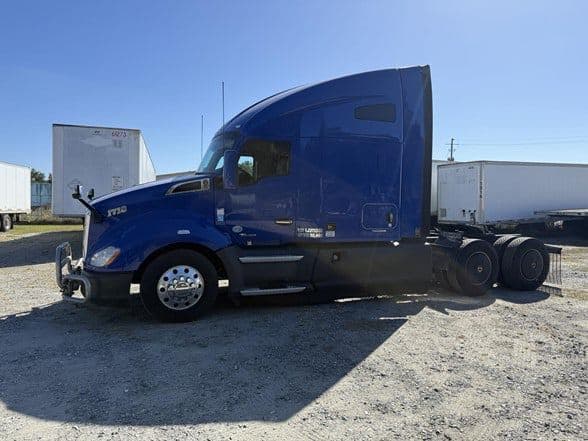 2020 Kenworth T680 image 4
