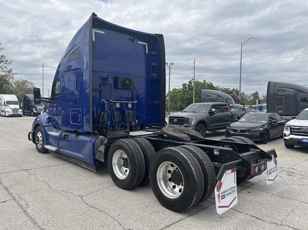 2021 Kenworth T680 image 7