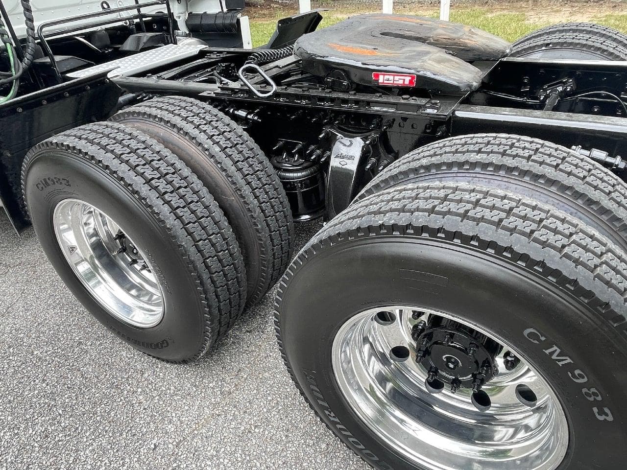 2019 Freightliner Cascadia 126 image 11