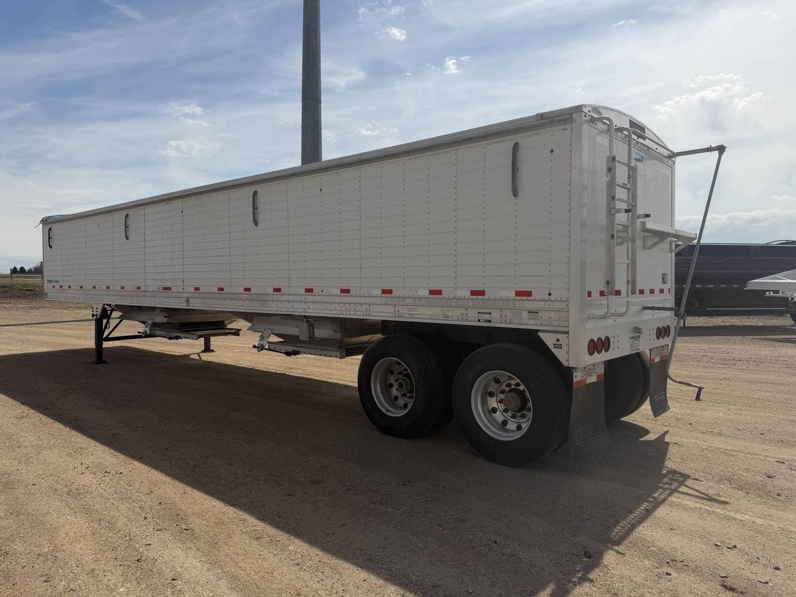 2015 Stoughton GRAIN HOPPER image 6
