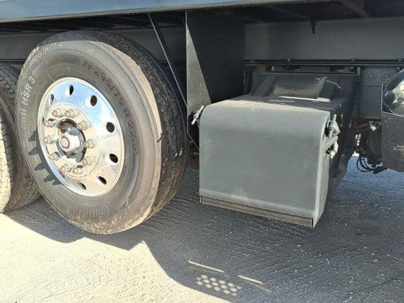 2025 Kenworth T880 image 13