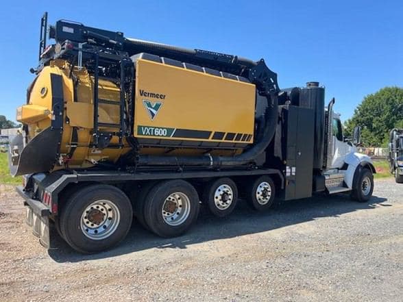 2024 Kenworth T880 image 3