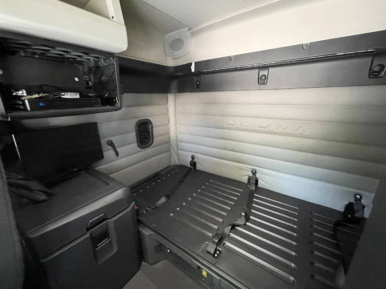 2020 Freightliner Cascadia 126 image 26