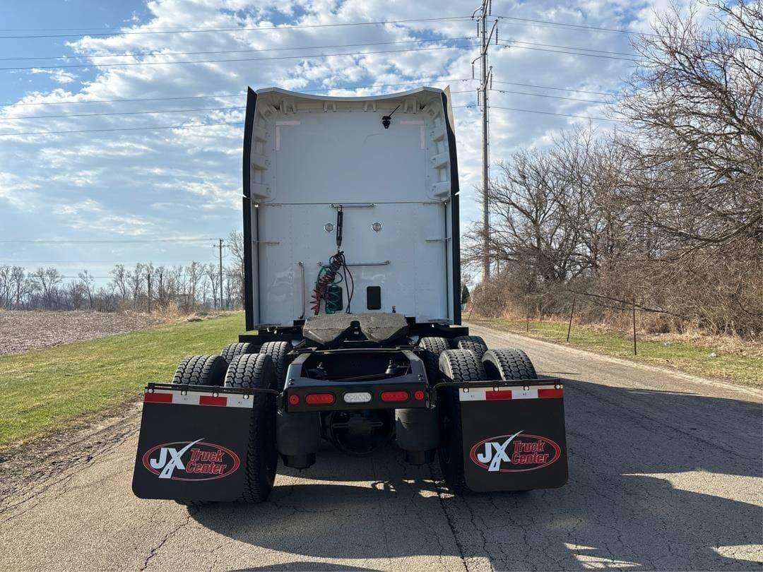 2024 Peterbilt 579 image 5