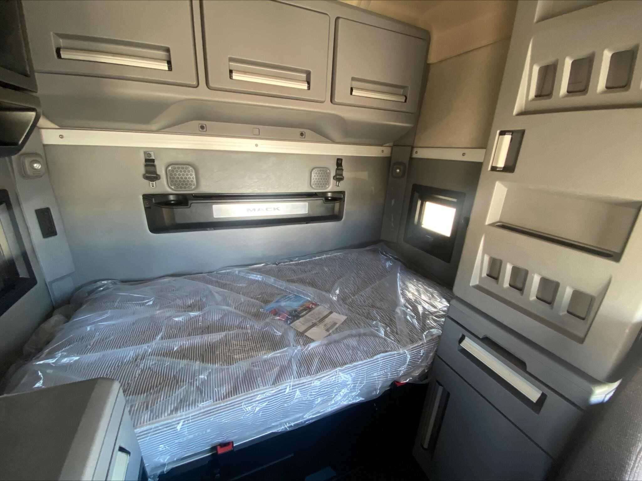 Used 2020 MACK ANTHEM Conventional - Sleeper Truck in Tulsa, OK image 22