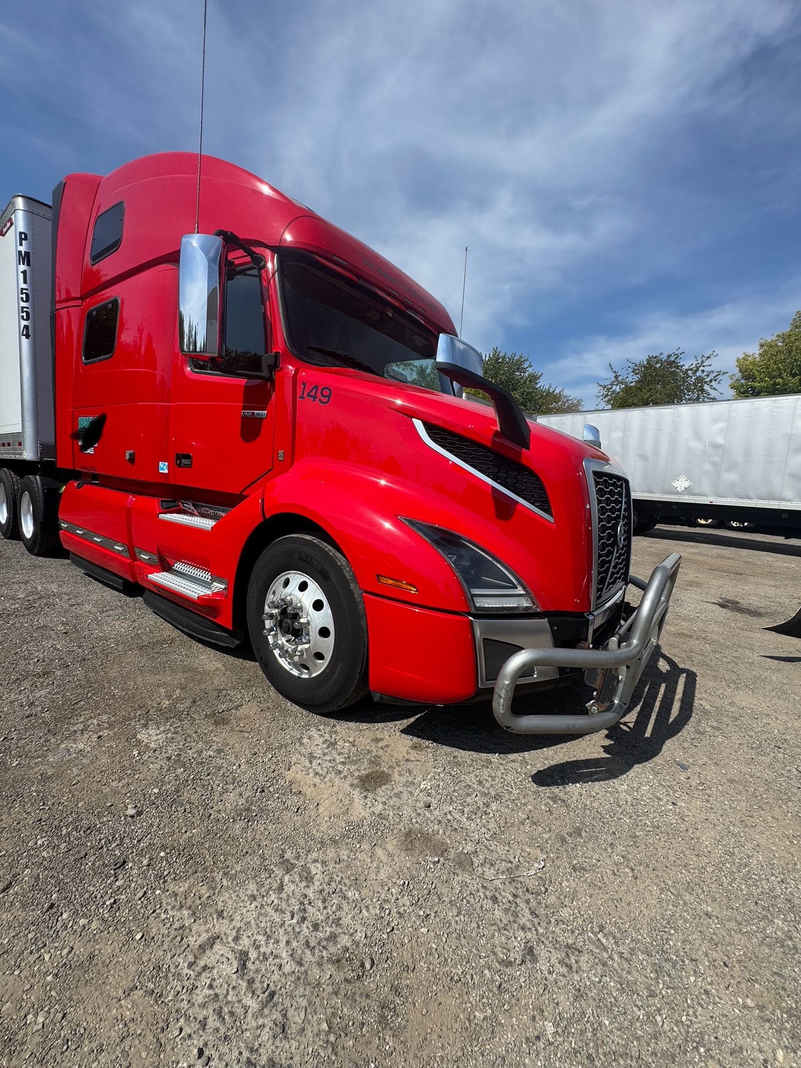 2022 Volvo VNL860 image 1