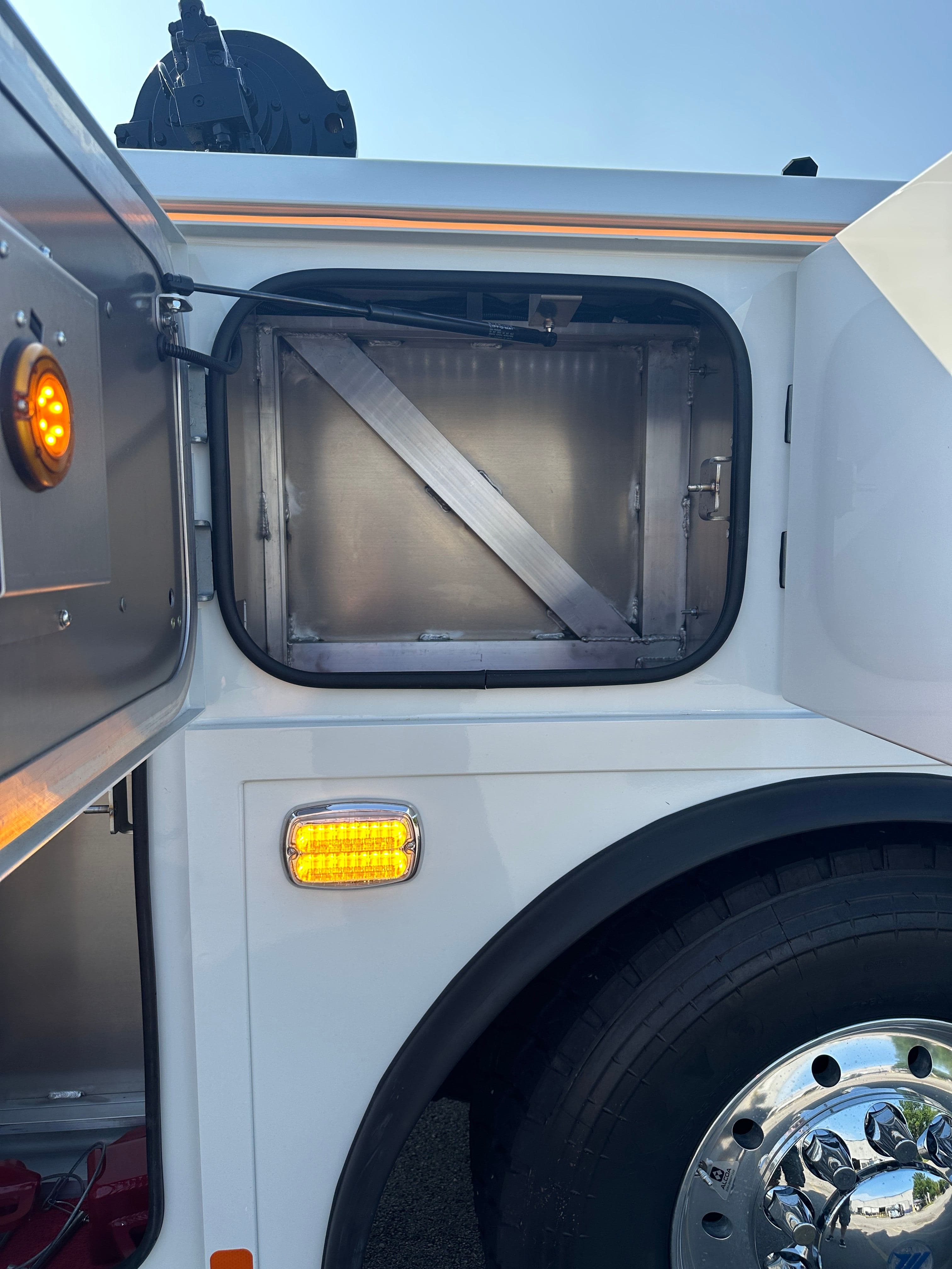 2025 Kenworth T880 WITH A CENTURY 9055XL image 18