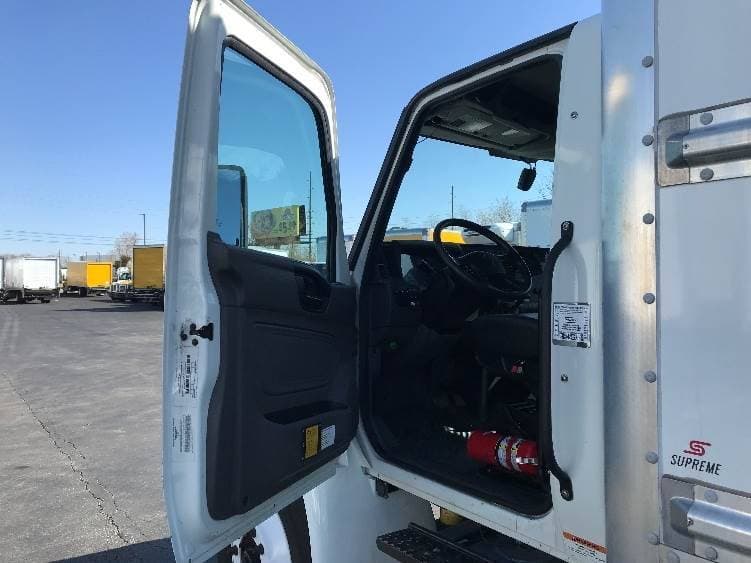 2022 International MV607 Box Truck - 220HP, 6 Speed Automatic, Roll up Door image 15