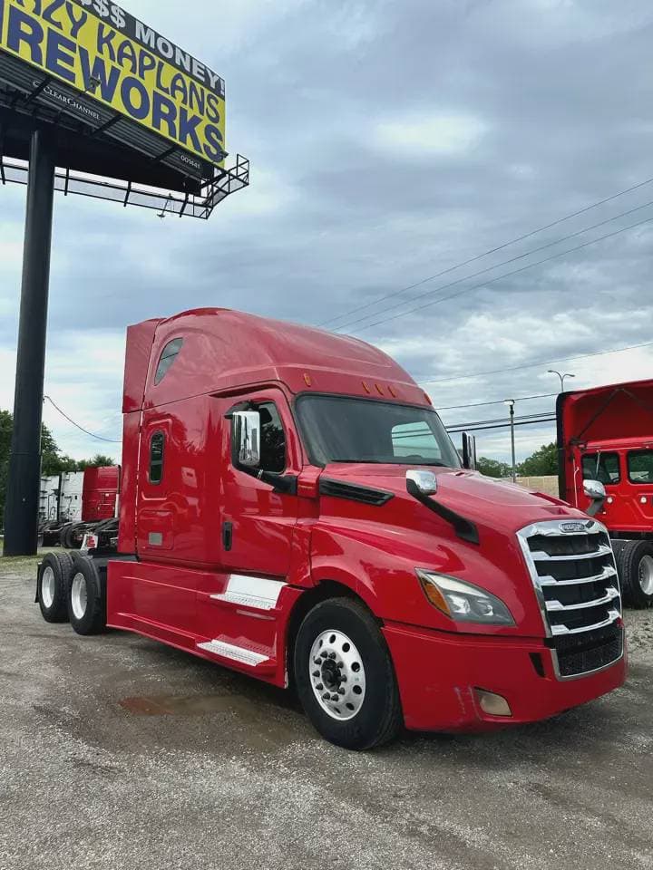 2020 Freightliner Cascadia image 3